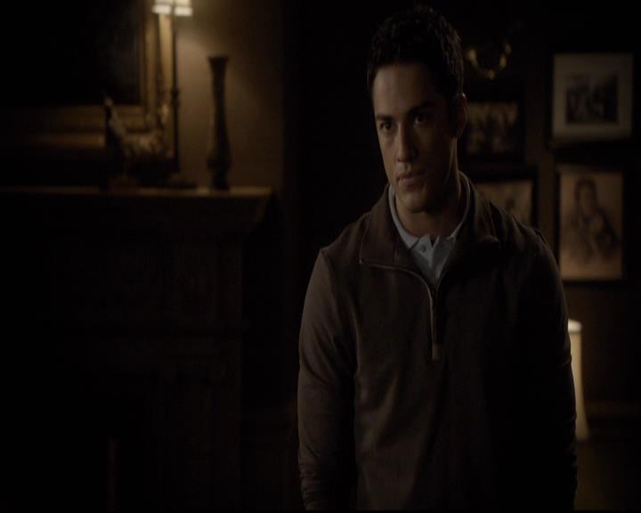 VampireDiariesWorld-dot-org_2x05KillOrBeKilled1932.jpg