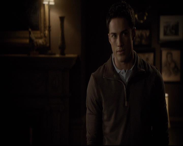 VampireDiariesWorld-dot-org_2x05KillOrBeKilled1941.jpg