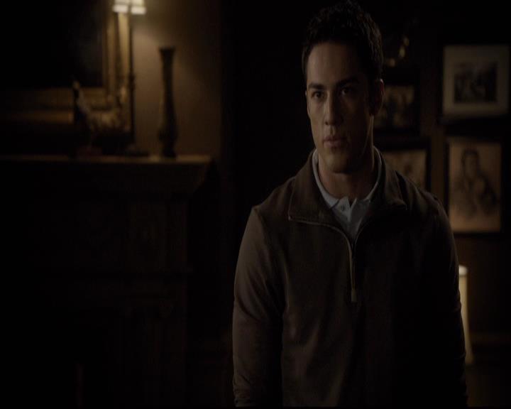 VampireDiariesWorld-dot-org_2x05KillOrBeKilled1942.jpg