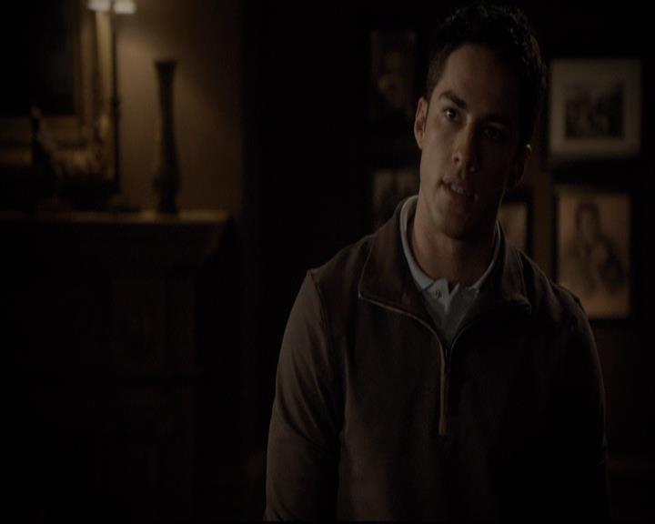 VampireDiariesWorld-dot-org_2x05KillOrBeKilled1947.jpg