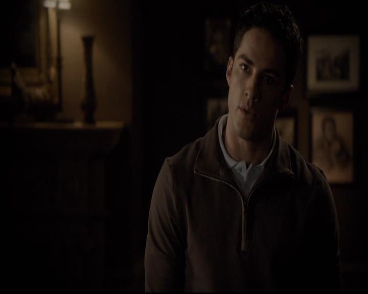 VampireDiariesWorld-dot-org_2x05KillOrBeKilled1948.jpg