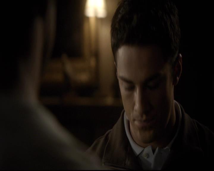 VampireDiariesWorld-dot-org_2x05KillOrBeKilled1971.jpg