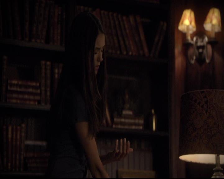 VampireDiariesWorld-dot-org_2x05KillOrBeKilled2100.jpg