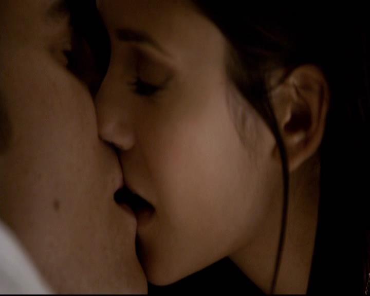 VampireDiariesWorld-dot-org_2x06PlanB0153.jpg