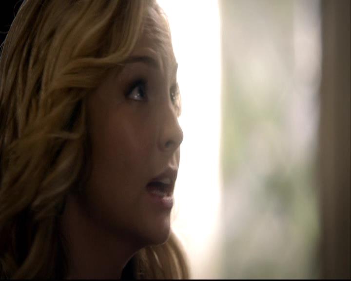 VampireDiariesWorld-dot-org_2x07Masquerade0016.jpg