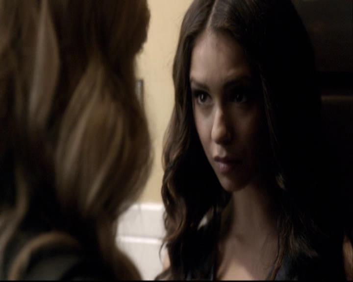 VampireDiariesWorld-dot-org_2x07Masquerade0060.jpg