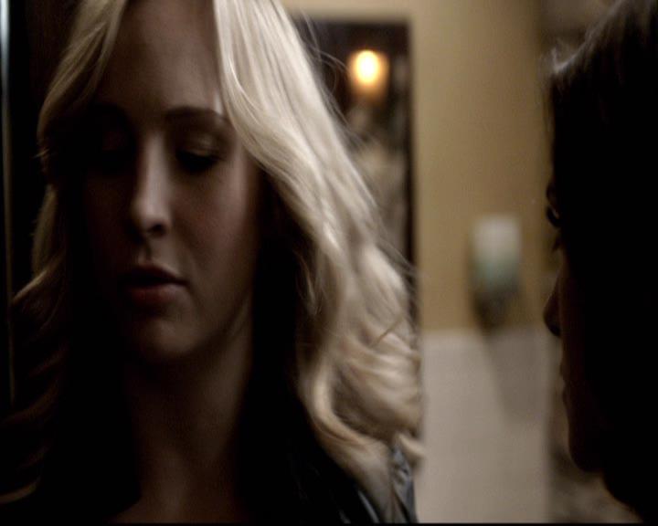 VampireDiariesWorld-dot-org_2x07Masquerade0063.jpg