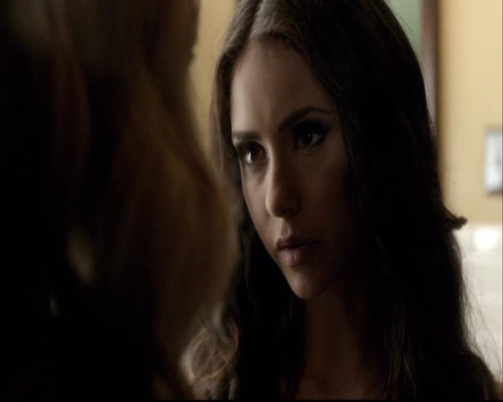 VampireDiariesWorld-dot-org_2x07Masquerade0067.jpg