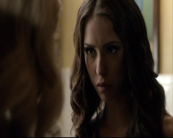 VampireDiariesWorld-dot-org_2x07Masquerade0072.jpg