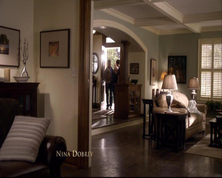 VampireDiariesWorld-dot-org_2x07Masquerade0111.jpg