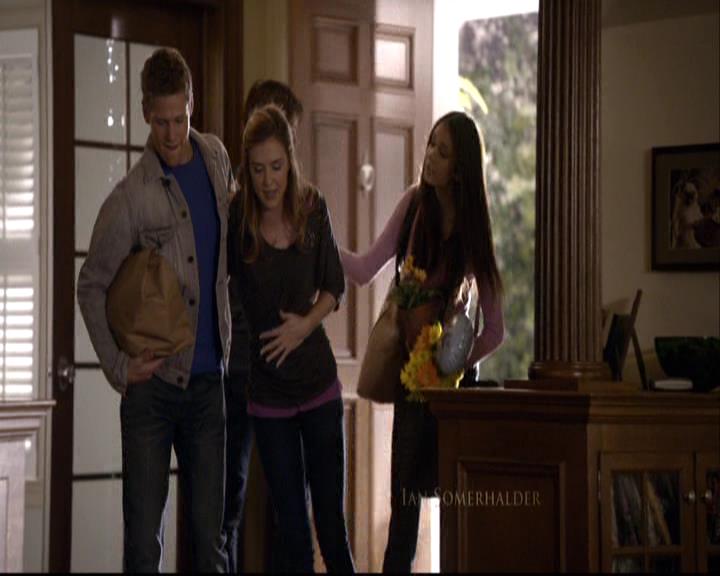 VampireDiariesWorld-dot-org_2x07Masquerade0116.jpg