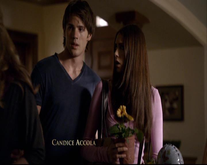 VampireDiariesWorld-dot-org_2x07Masquerade0127.jpg