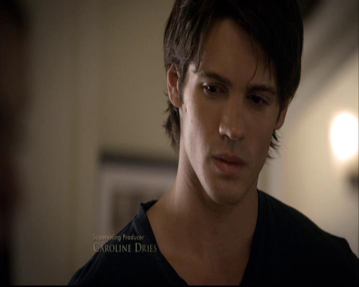 VampireDiariesWorld-dot-org_2x07Masquerade0170.jpg