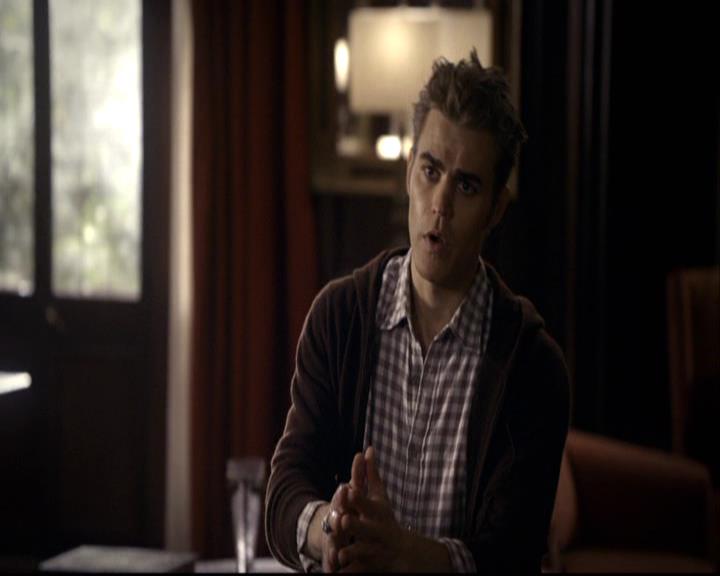 VampireDiariesWorld-dot-org_2x07Masquerade0240.jpg