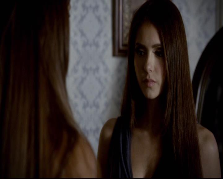 VampireDiariesWorld-dot-org_2x07Masquerade0313.jpg