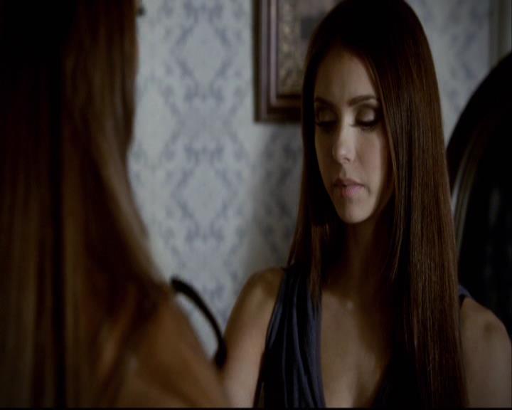 VampireDiariesWorld-dot-org_2x07Masquerade0319.jpg