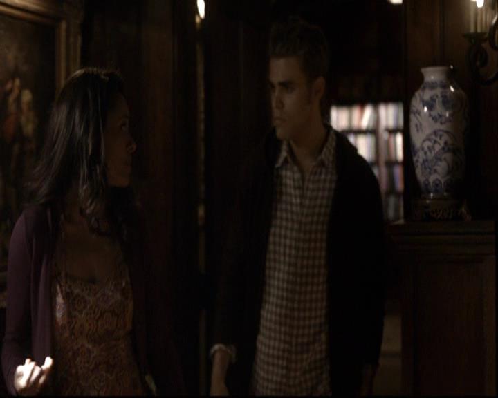 VampireDiariesWorld-dot-org_2x07Masquerade0325.jpg