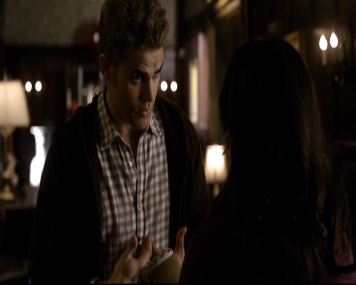 VampireDiariesWorld-dot-org_2x07Masquerade0336.jpg