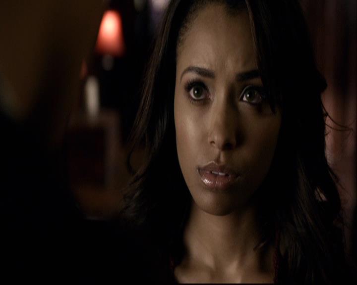 VampireDiariesWorld-dot-org_2x07Masquerade0353.jpg