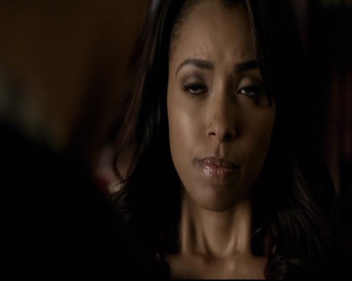 VampireDiariesWorld-dot-org_2x07Masquerade0357.jpg