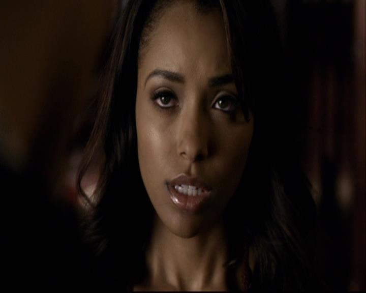 VampireDiariesWorld-dot-org_2x07Masquerade0358.jpg