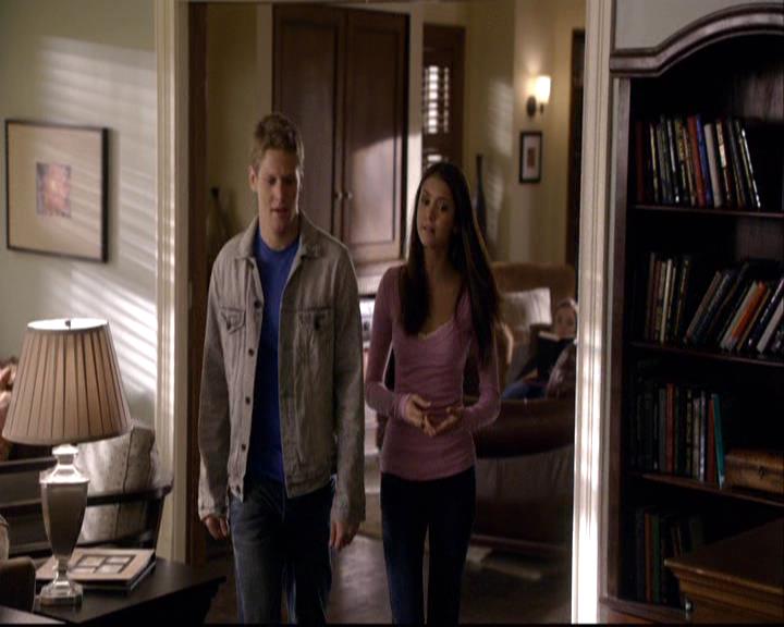 VampireDiariesWorld-dot-org_2x07Masquerade0362.jpg