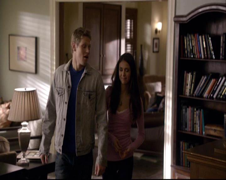 VampireDiariesWorld-dot-org_2x07Masquerade0363.jpg