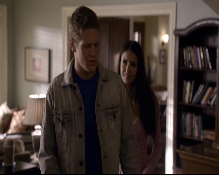 VampireDiariesWorld-dot-org_2x07Masquerade0365.jpg