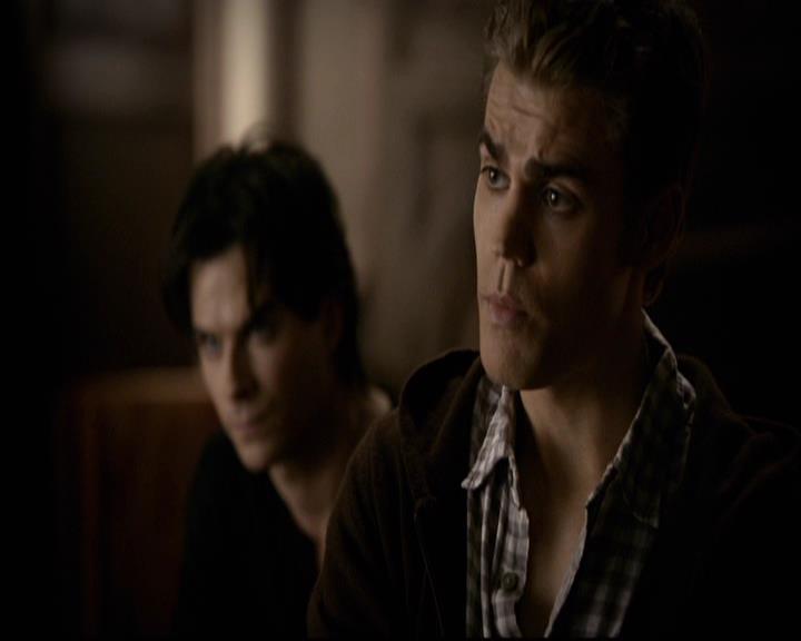 VampireDiariesWorld-dot-org_2x07Masquerade0405.jpg