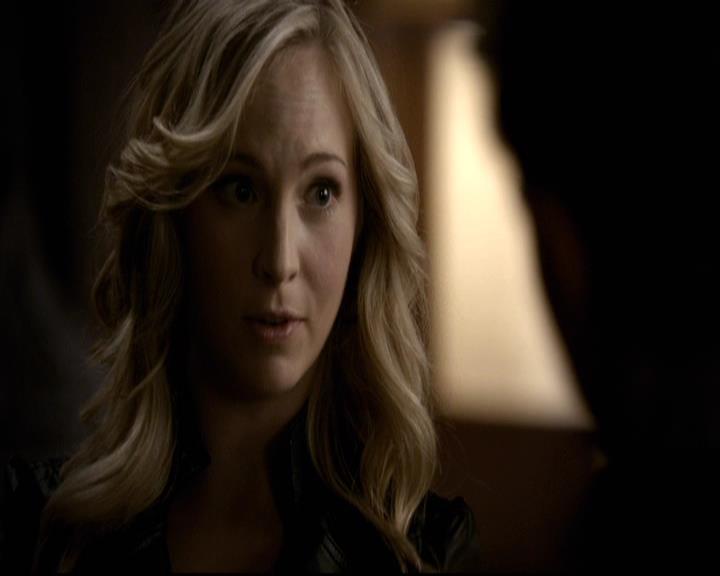 VampireDiariesWorld-dot-org_2x07Masquerade0420.jpg