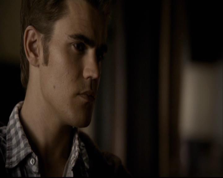 VampireDiariesWorld-dot-org_2x07Masquerade0428.jpg