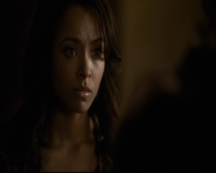 VampireDiariesWorld-dot-org_2x07Masquerade0445.jpg