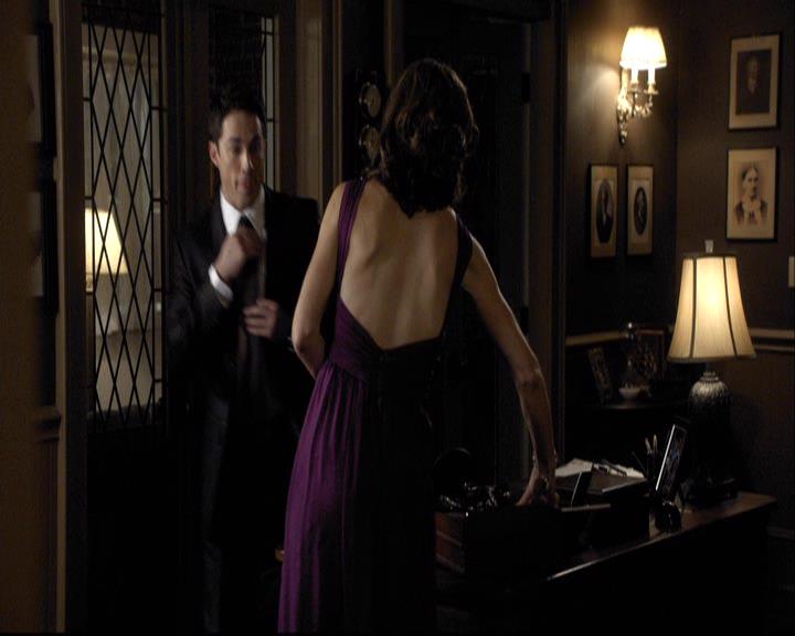 VampireDiariesWorld-dot-org_2x07Masquerade0471.jpg