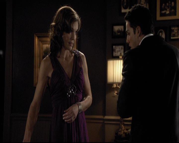 VampireDiariesWorld-dot-org_2x07Masquerade0472.jpg