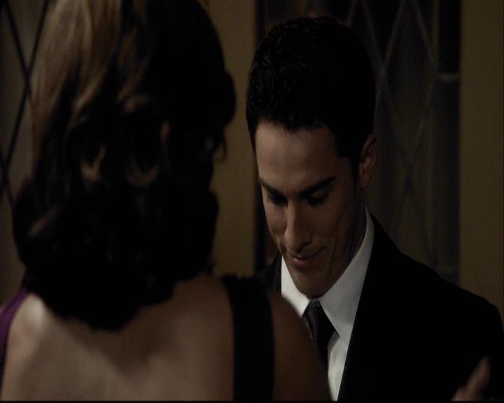 VampireDiariesWorld-dot-org_2x07Masquerade0478.jpg