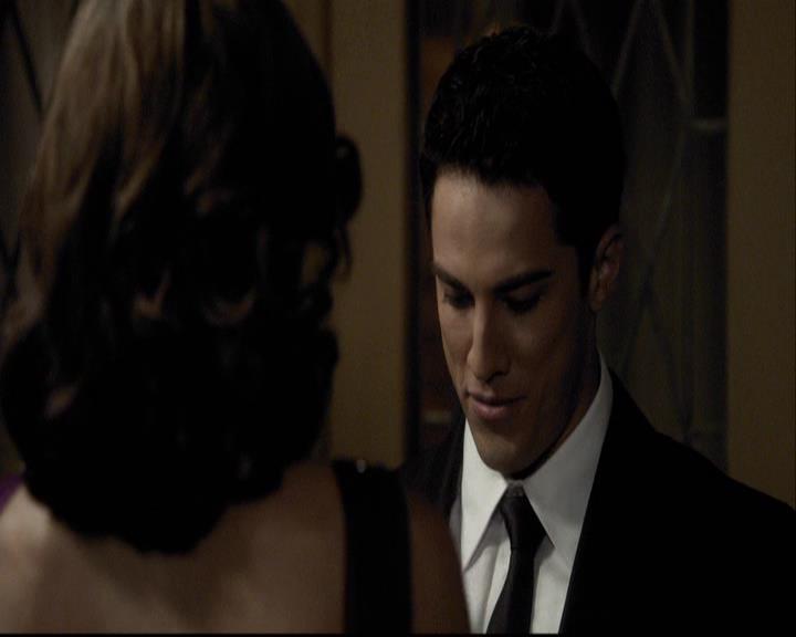 VampireDiariesWorld-dot-org_2x07Masquerade0479.jpg