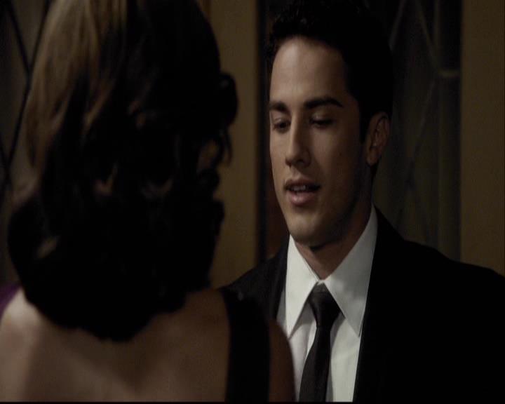 VampireDiariesWorld-dot-org_2x07Masquerade0483.jpg