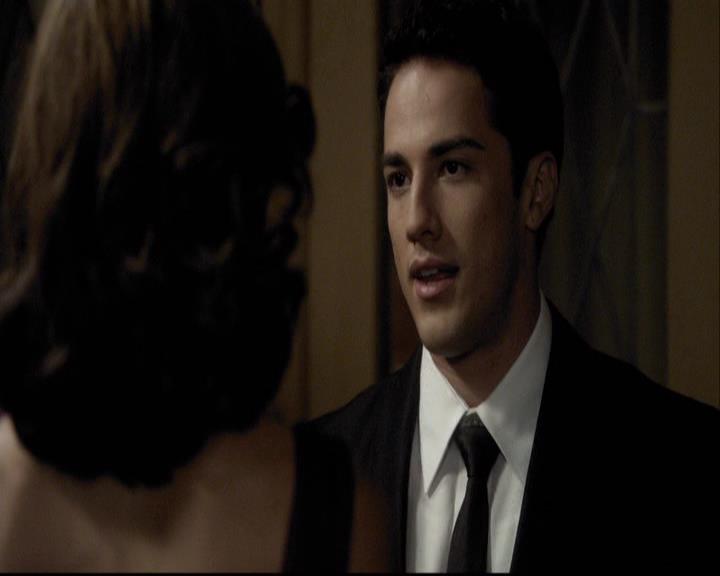 VampireDiariesWorld-dot-org_2x07Masquerade0484.jpg