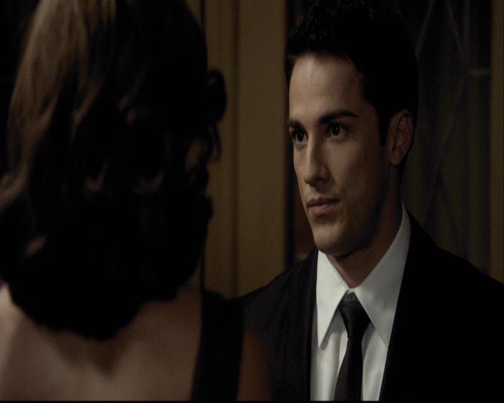 VampireDiariesWorld-dot-org_2x07Masquerade0487.jpg