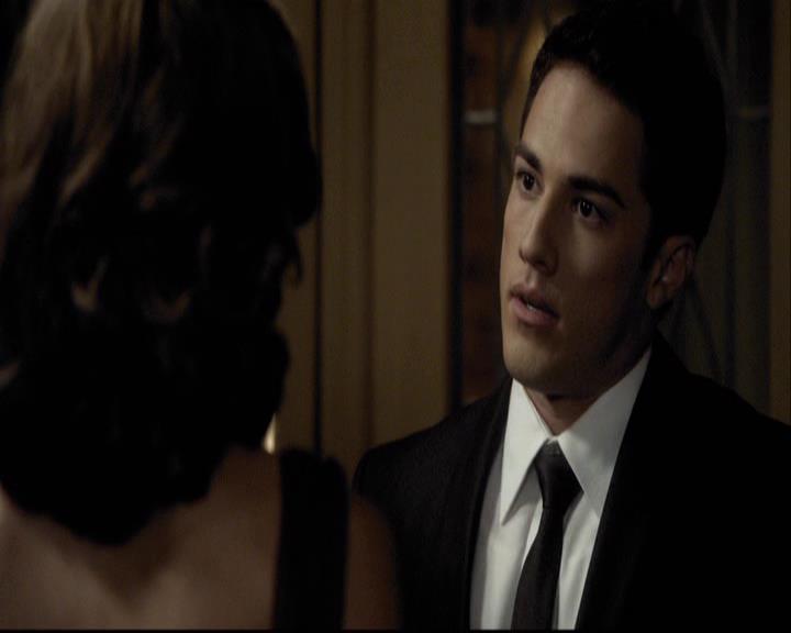 VampireDiariesWorld-dot-org_2x07Masquerade0491.jpg