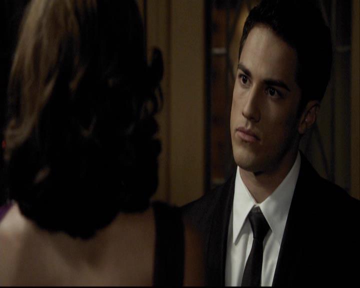 VampireDiariesWorld-dot-org_2x07Masquerade0496.jpg