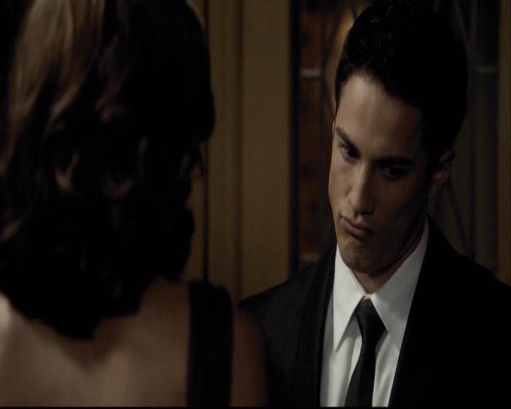 VampireDiariesWorld-dot-org_2x07Masquerade0498.jpg