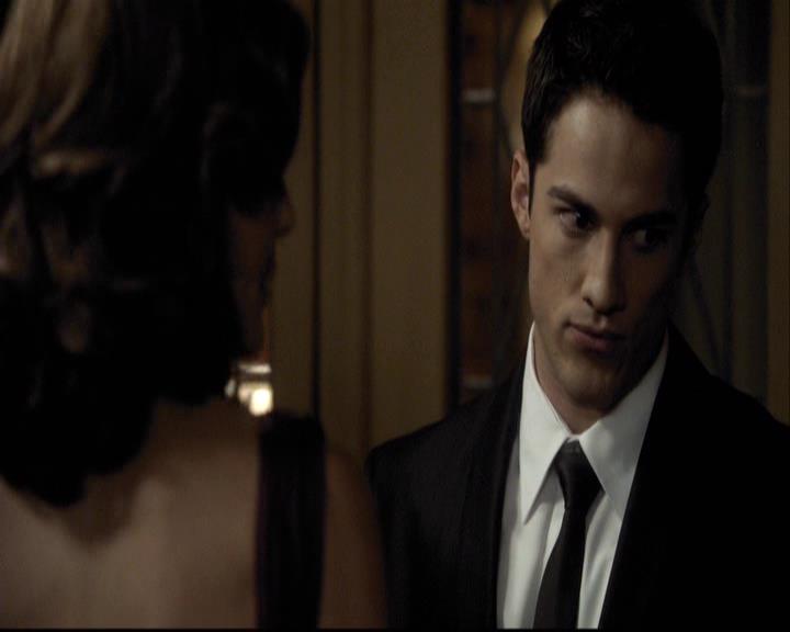 VampireDiariesWorld-dot-org_2x07Masquerade0501.jpg