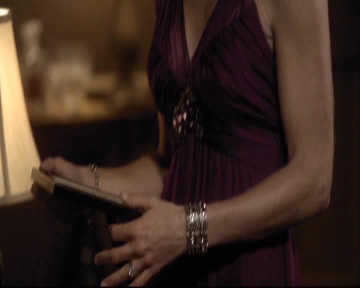 VampireDiariesWorld-dot-org_2x07Masquerade0511.jpg