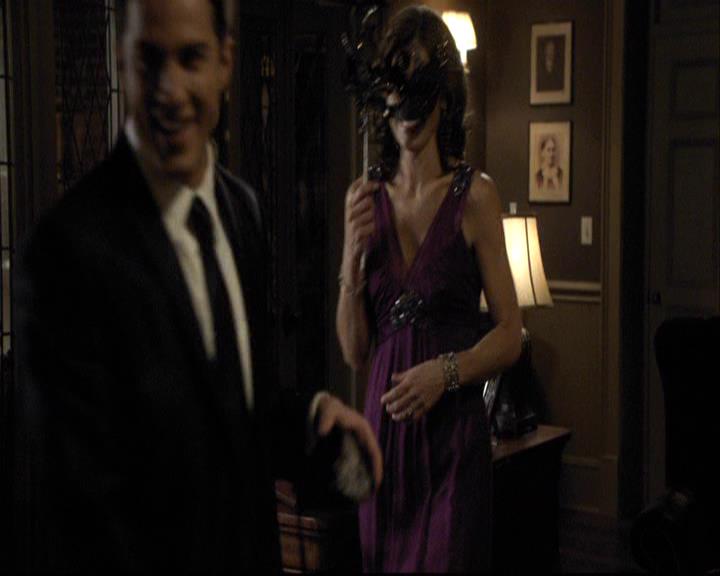 VampireDiariesWorld-dot-org_2x07Masquerade0539.jpg