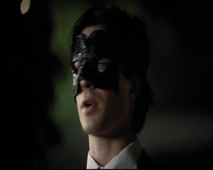 VampireDiariesWorld-dot-org_2x07Masquerade0598.jpg