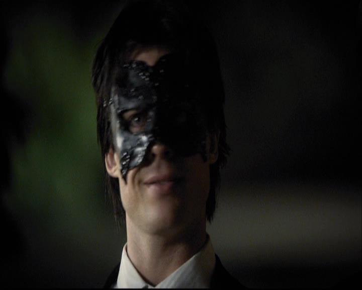 VampireDiariesWorld-dot-org_2x07Masquerade0601.jpg