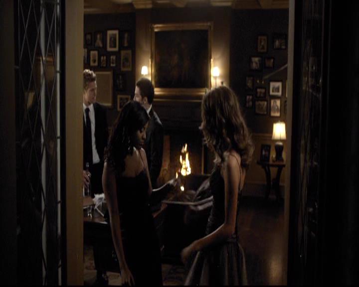 VampireDiariesWorld-dot-org_2x07Masquerade0617.jpg