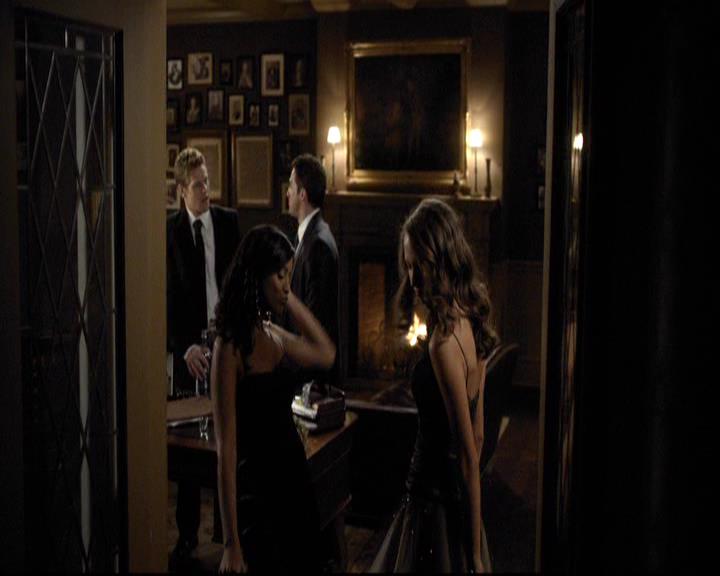 VampireDiariesWorld-dot-org_2x07Masquerade0618.jpg