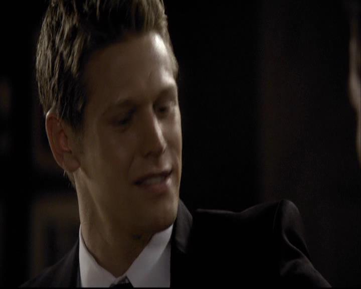 VampireDiariesWorld-dot-org_2x07Masquerade0621.jpg